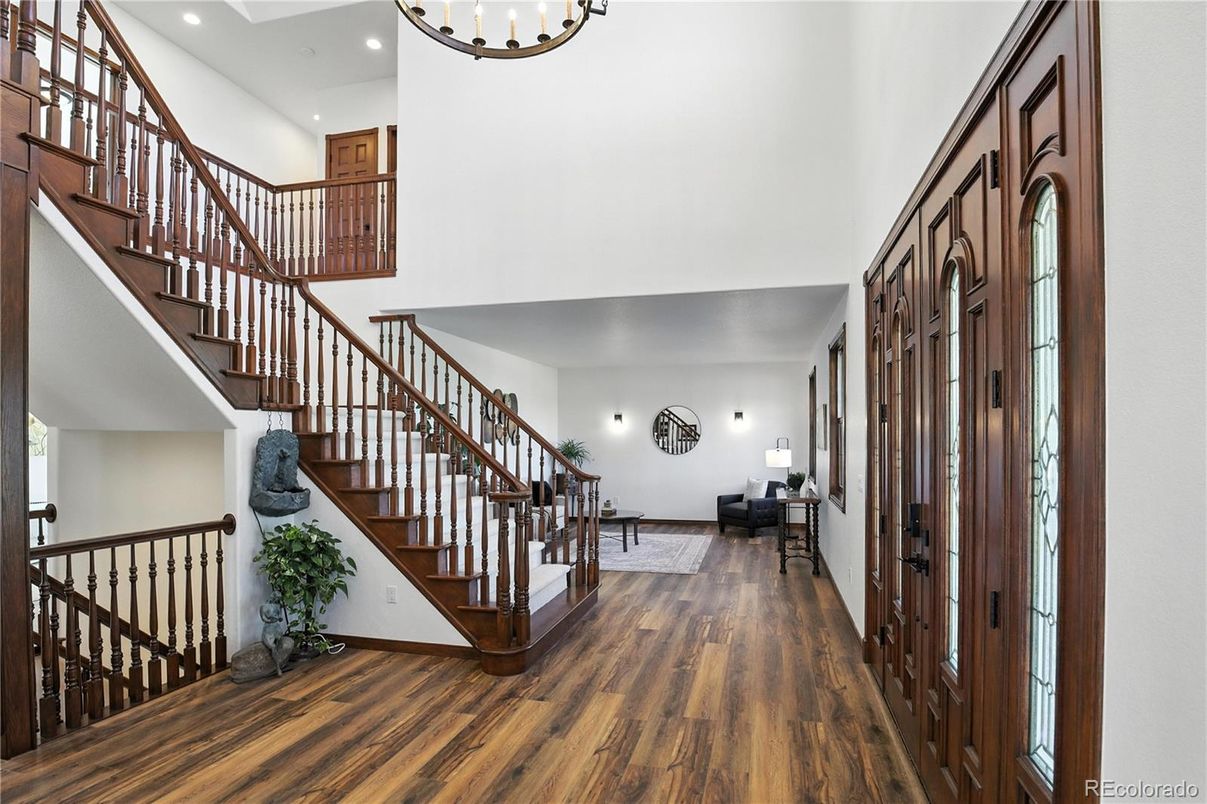 Interior, Recessed Lighting, Wood Texture Flooring