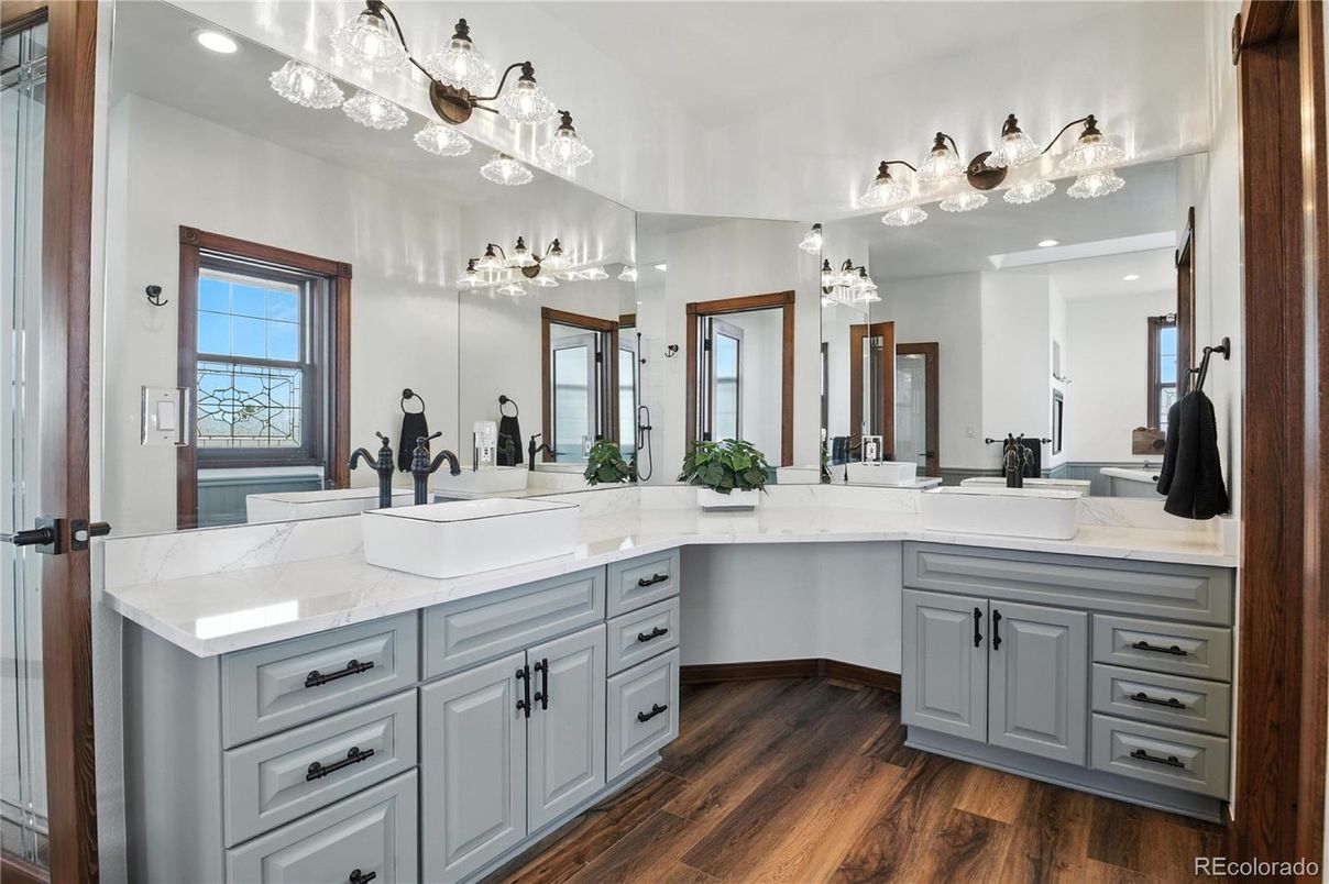 Bathroom, Dual Sink Vanities, Interior, Wood Texture Flooring