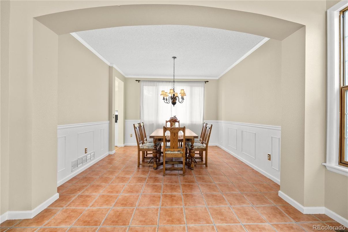 Chandelier, Dining room, Interior