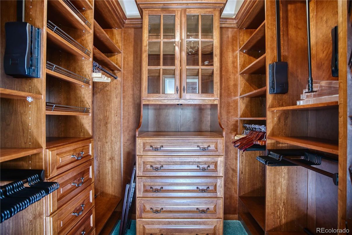Interior, Walk-in Closets