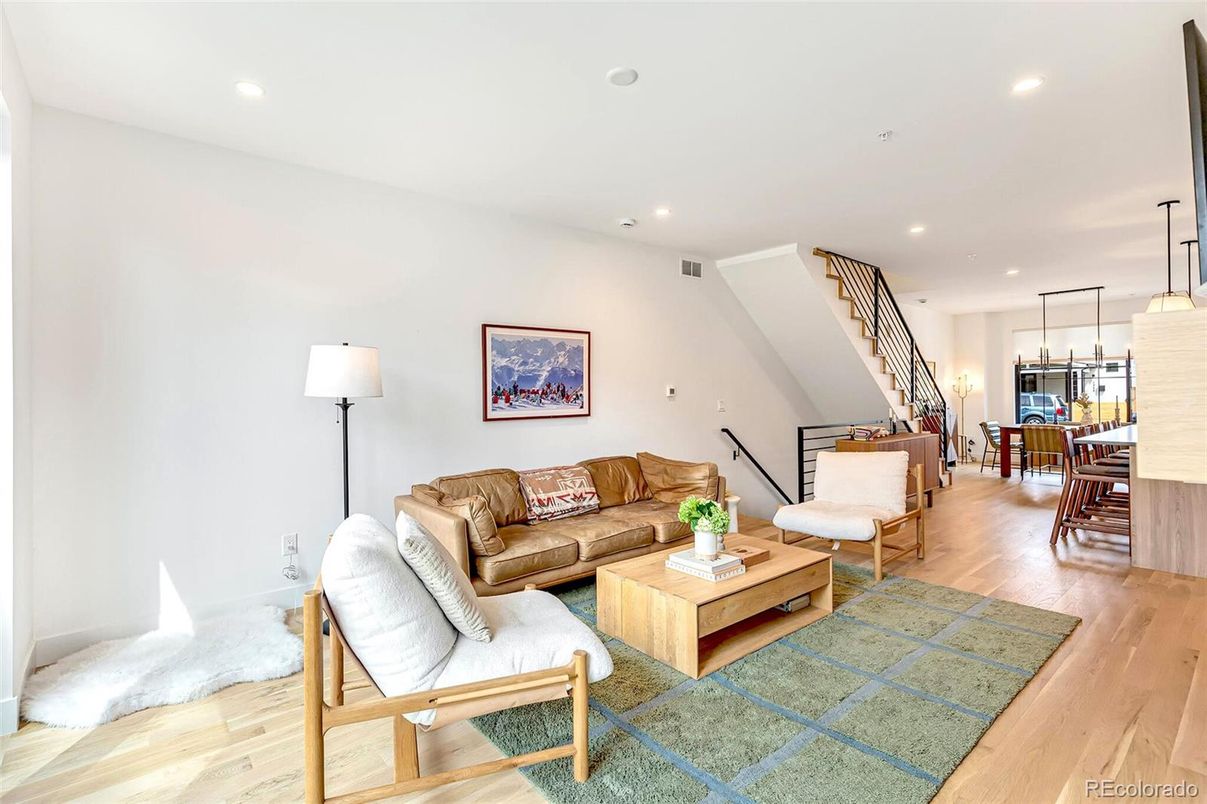 Dining room, Interior, Living room, Pendant Lights, Recessed Lighting, Wood Texture Flooring