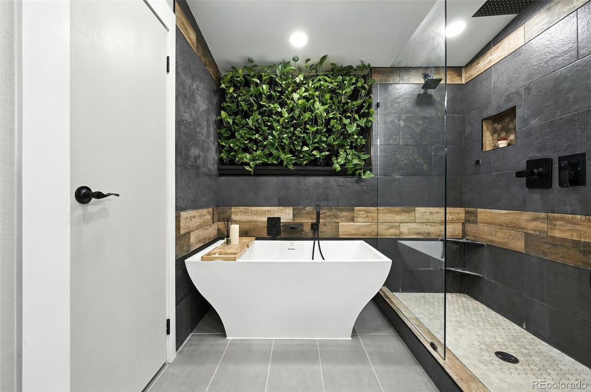 Bathroom, Free Standing Baths, Glass Shower, Interior, Recessed Lighting