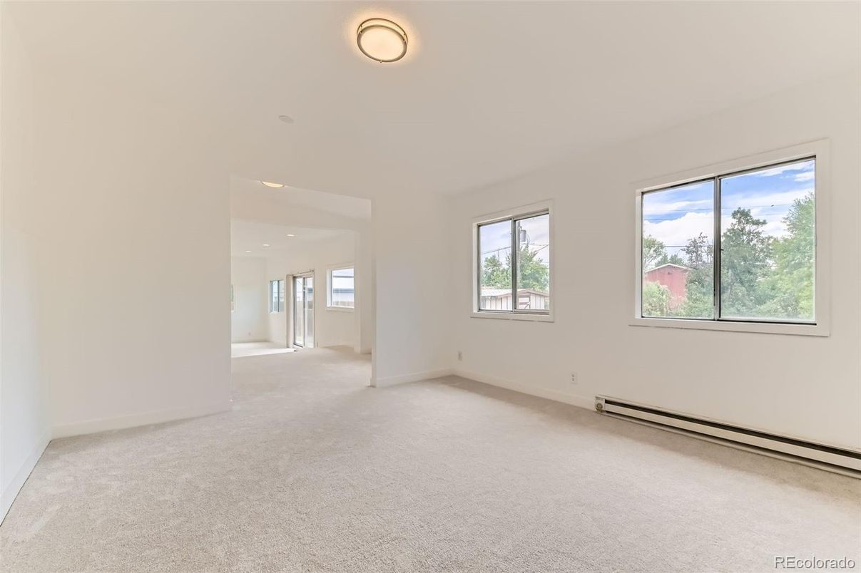 Empty room, Interior, Recessed Lighting