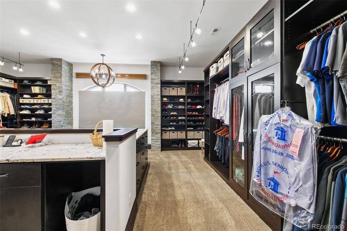 Interior, Pendant Lights, Recessed Lighting, Walk-in Closets