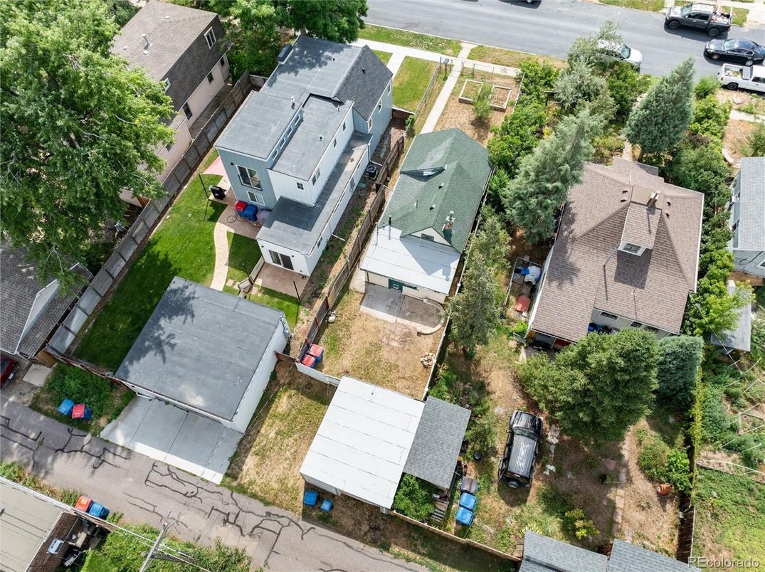 Exterior, Drone
