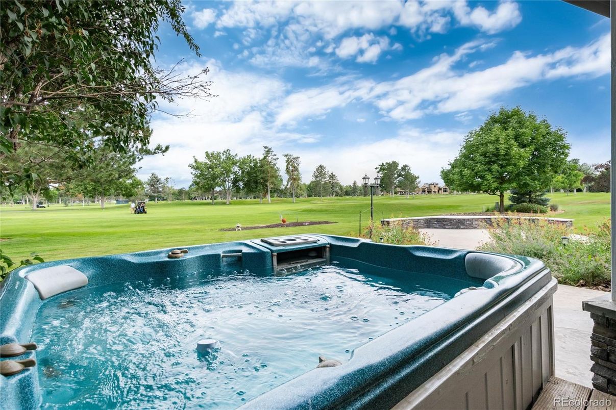 Exterior, Hot Tub