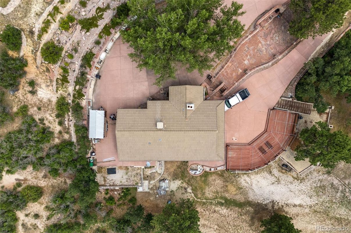 Exterior, Drone