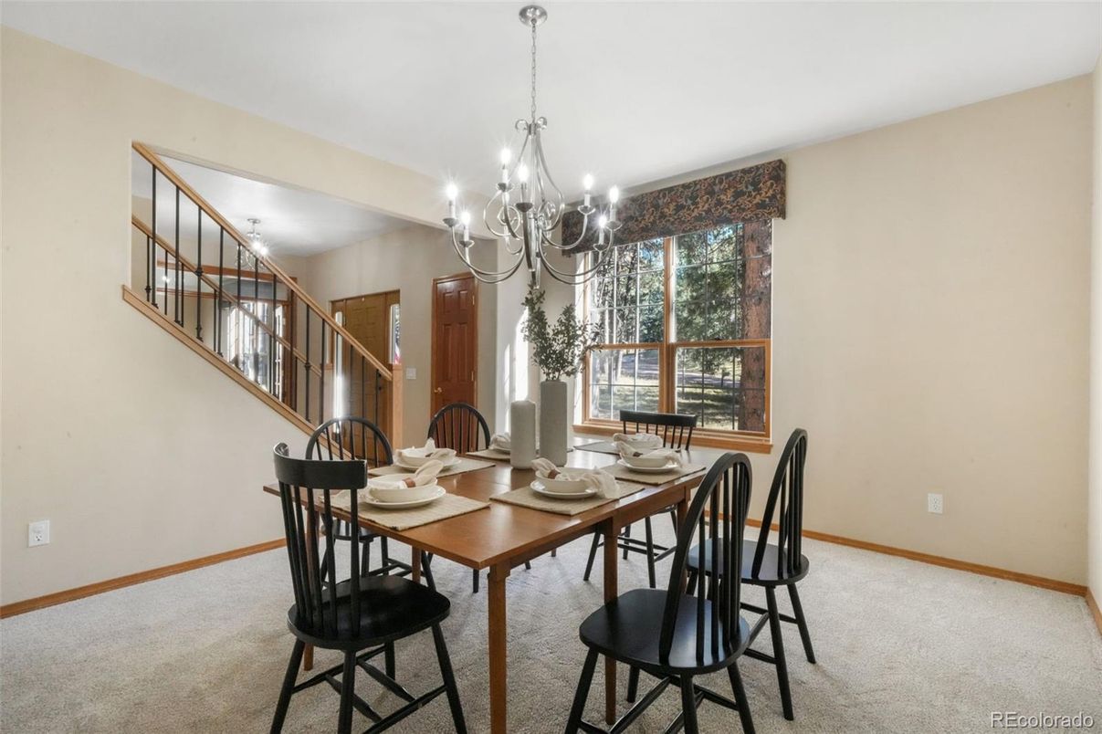 Chandelier, Dining room, Interior