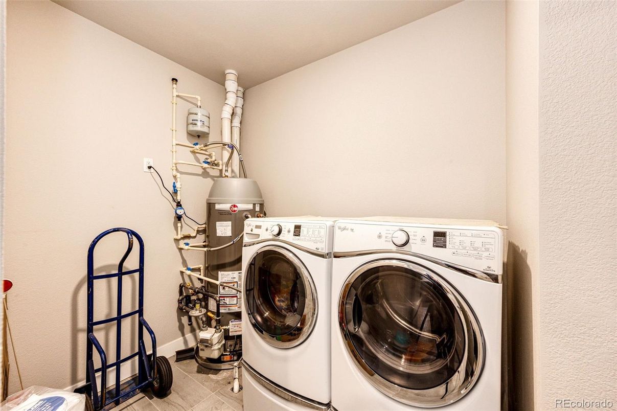 Interior, Washer