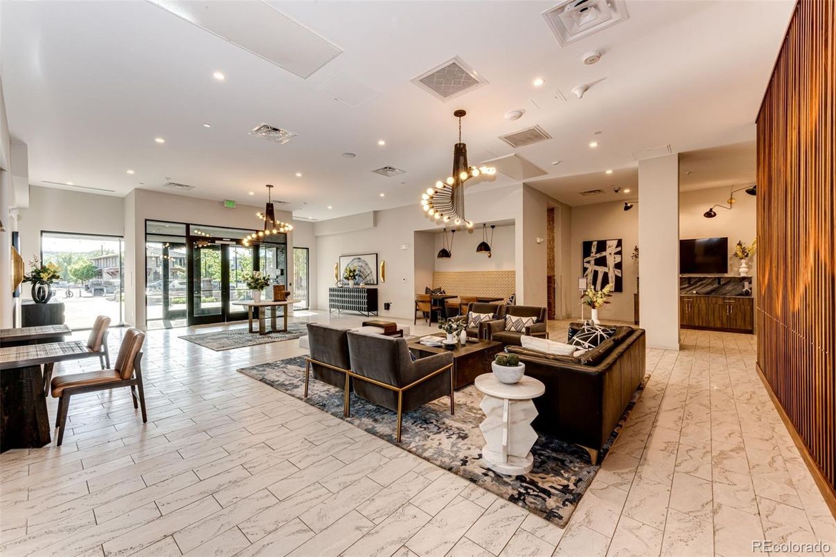 Chandelier, Dining room, Interior, Living room, Pendant Lights, Recessed Lighting