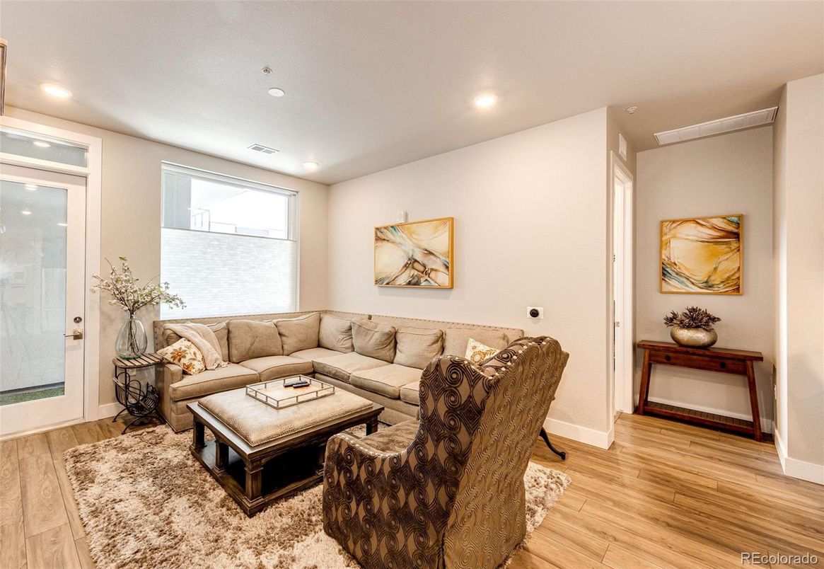 Interior, Living room, Recessed Lighting, Wood Texture Flooring
