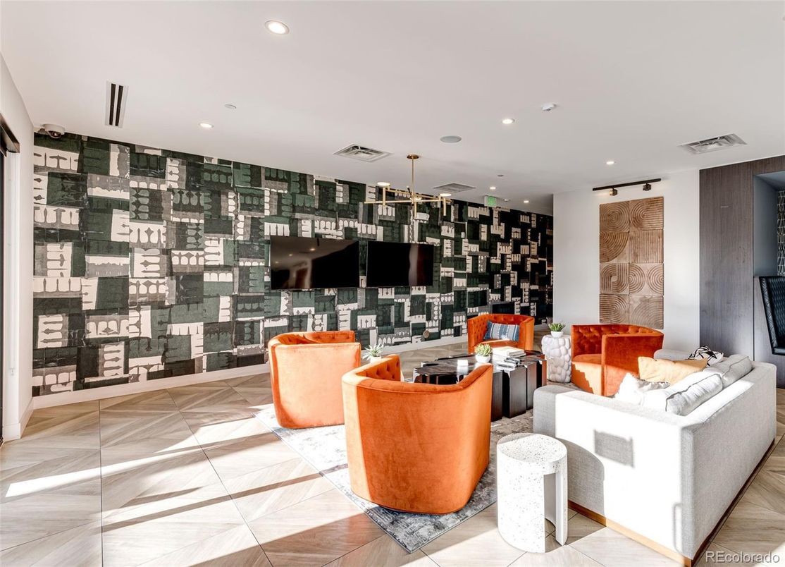 Interior, Living room, Pendant Lights, Recessed Lighting