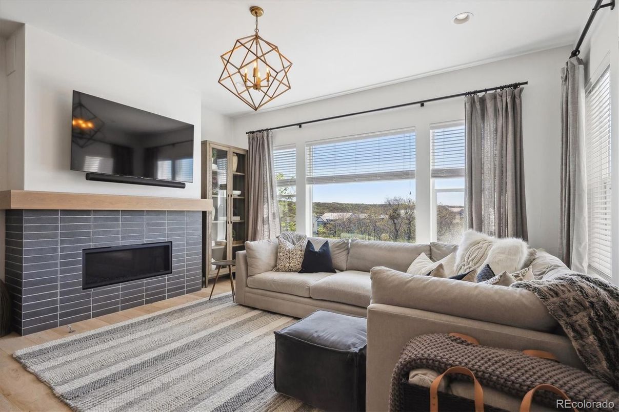 Fireplace, Interior, Living room, Pendant Lights, Recessed Lighting, Wood Texture Flooring