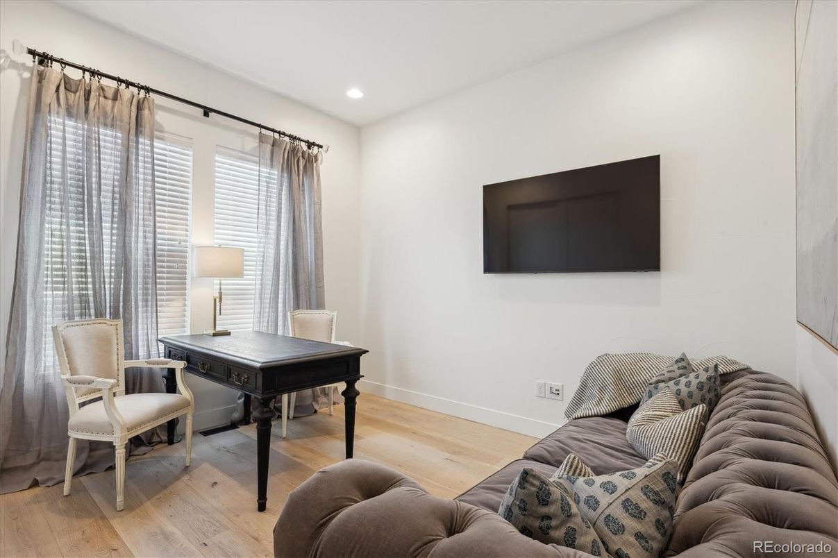 Home Office, Interior, Recessed Lighting, Wood Texture Flooring