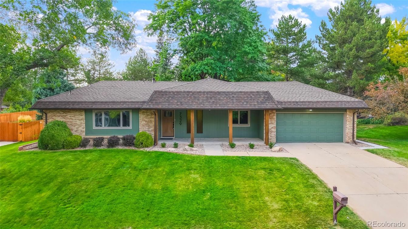 Attached, Exterior, Facade, Brick Facade, Ranch