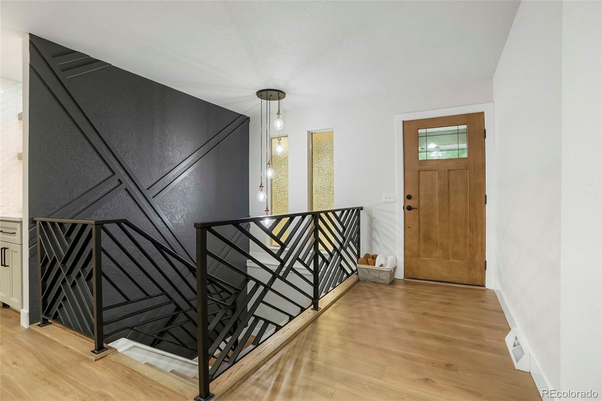 Interior, Pendant Lights, Wood Texture Flooring