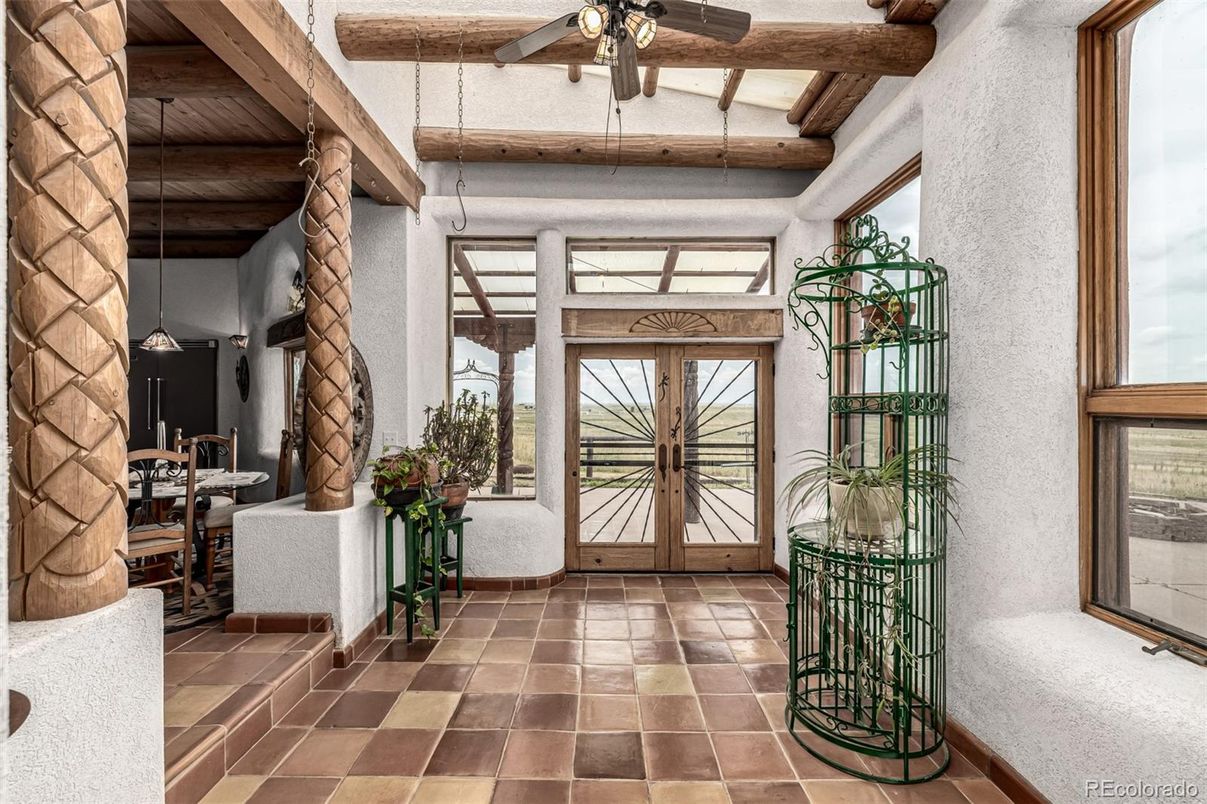 Dining room, Interior, Pendant Lights, Wooden Beams