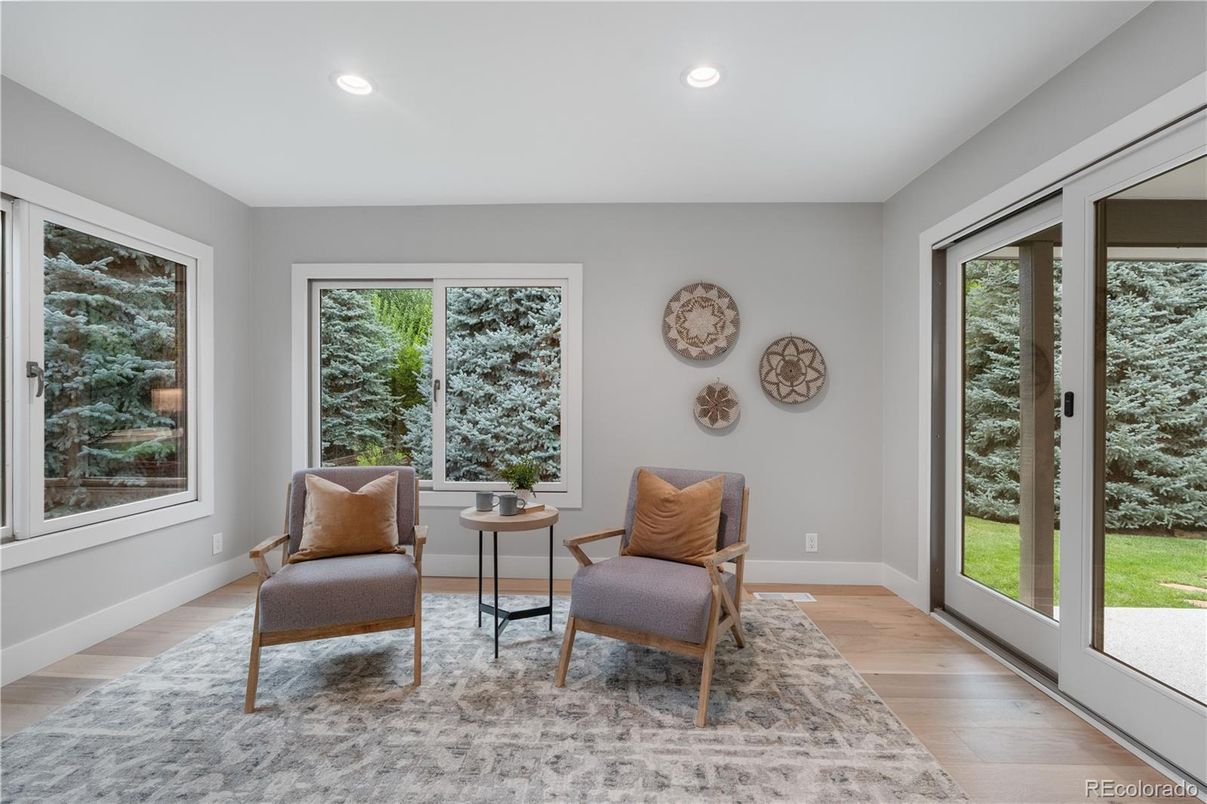 Interior, Recessed Lighting, Wood Texture Flooring