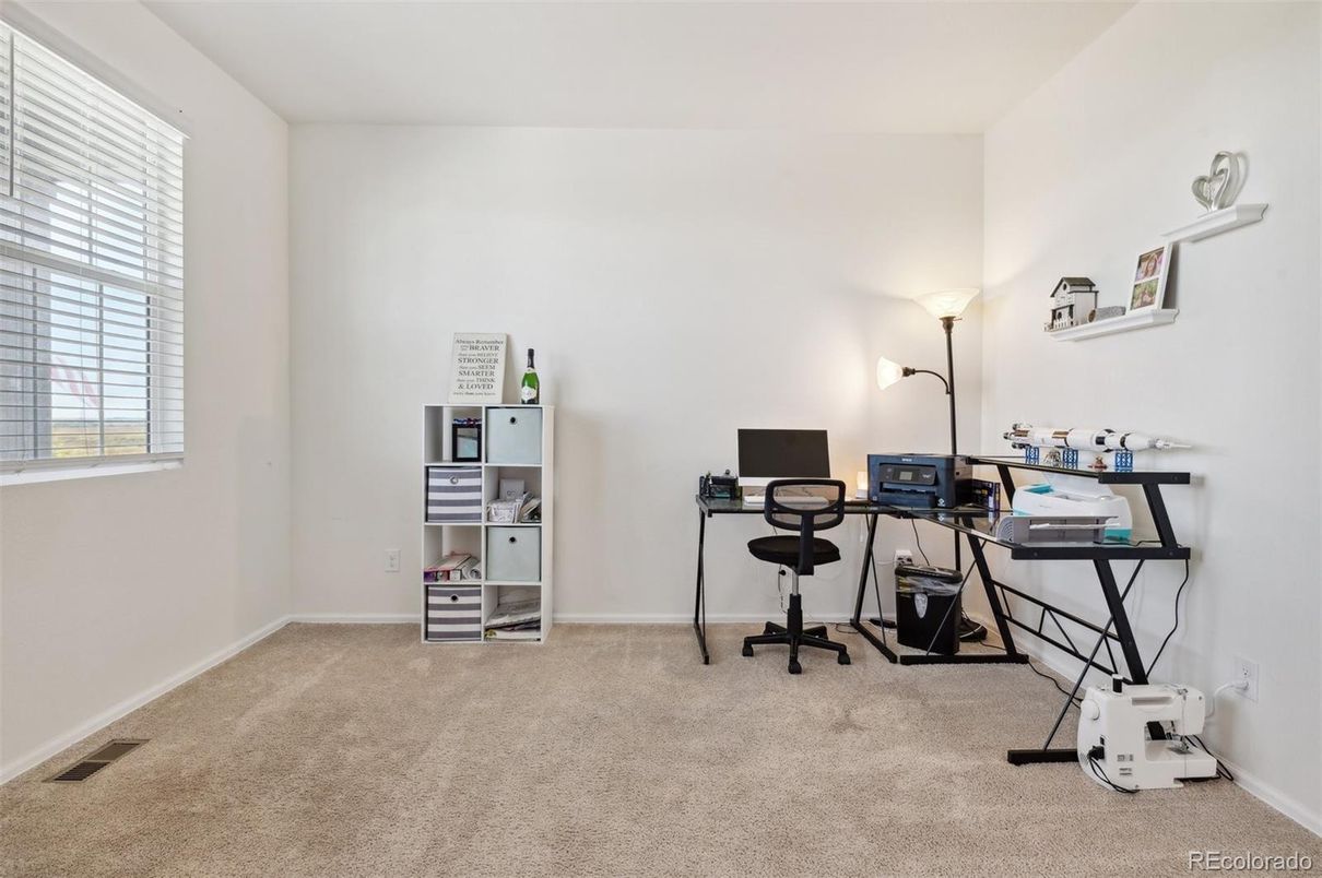 Home Office, Interior