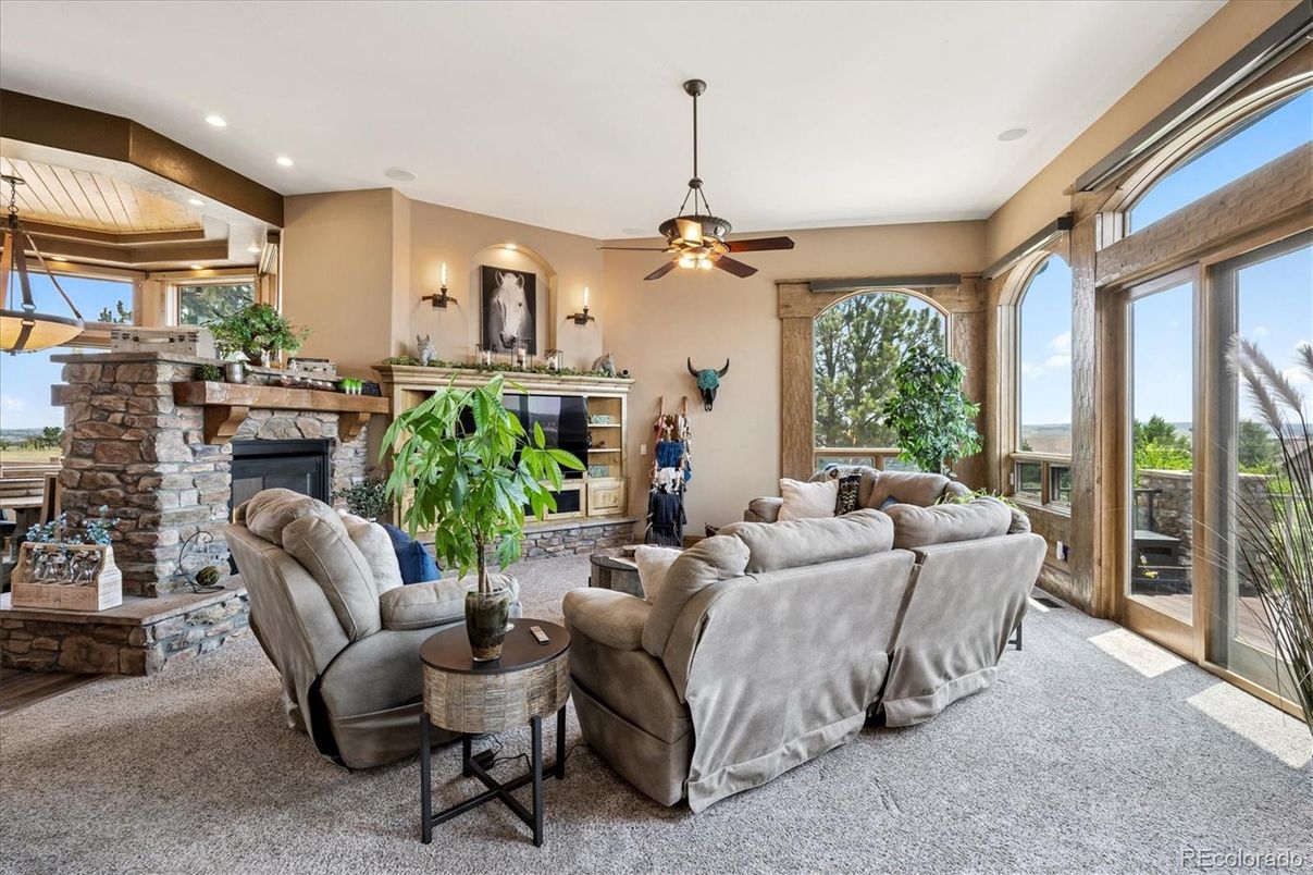 Fireplace, Interior, Living room, Recessed Lighting