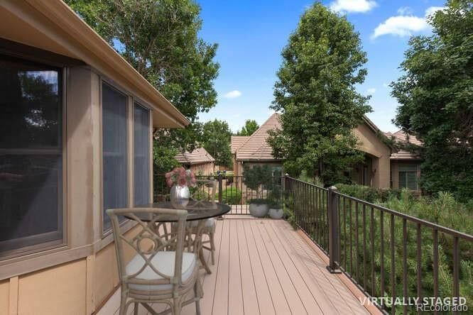 Exterior, Wood Texture Flooring