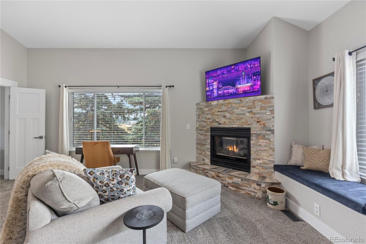 Fireplace, Interior, Living room