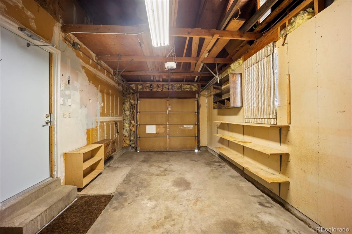 Garage, Interior