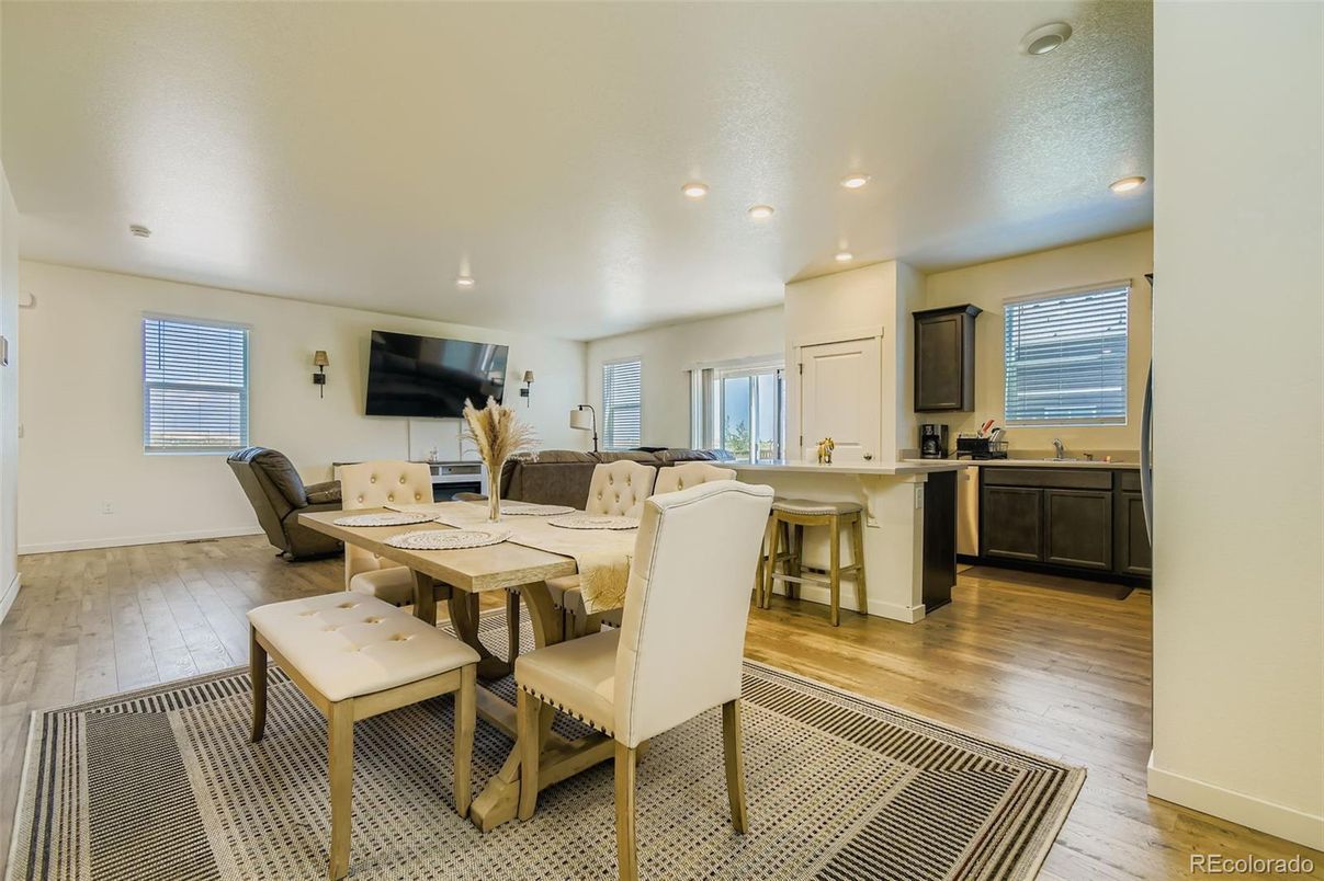 Dining room, Interior, Kitchen, Recessed Lighting, Wood Texture Flooring