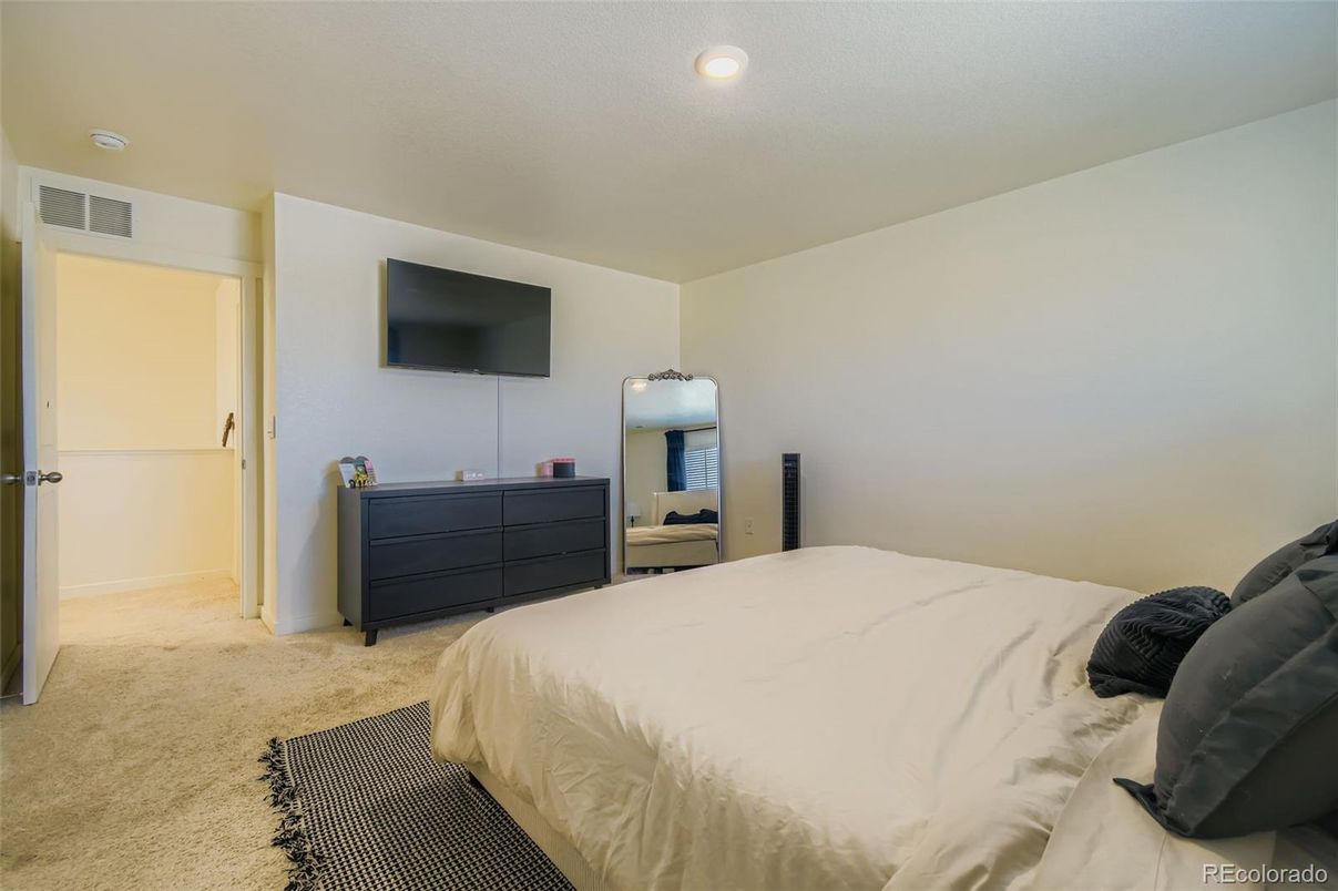 Bedroom, Interior, Recessed Lighting
