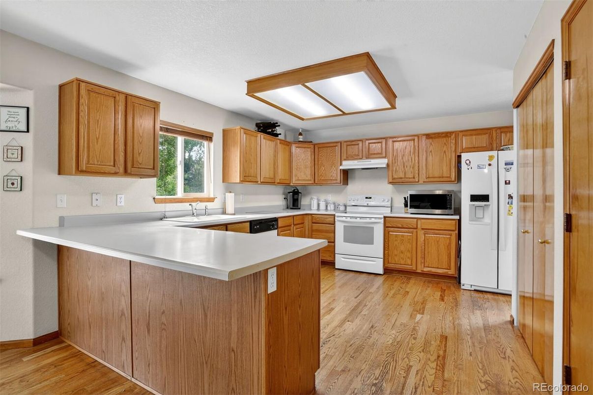 Interior, Kitchen, Wood Texture Flooring