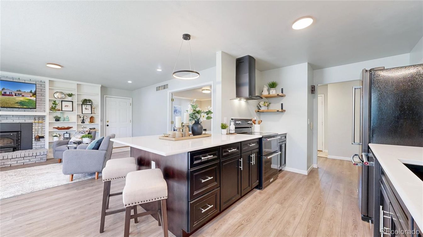 Fireplace, Interior, Kitchen, Pendant Lights, Recessed Lighting, Wood Texture Flooring