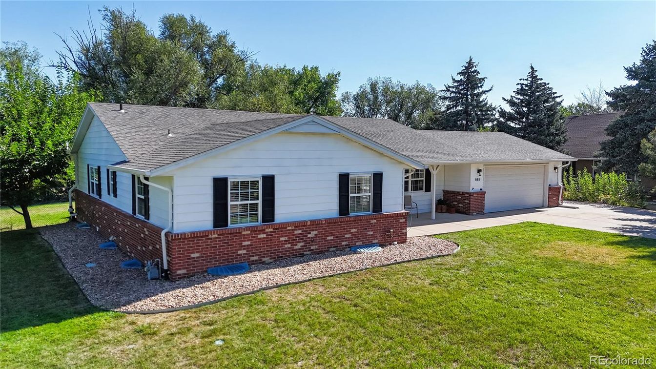 Backyard, Detached Garage, Exterior