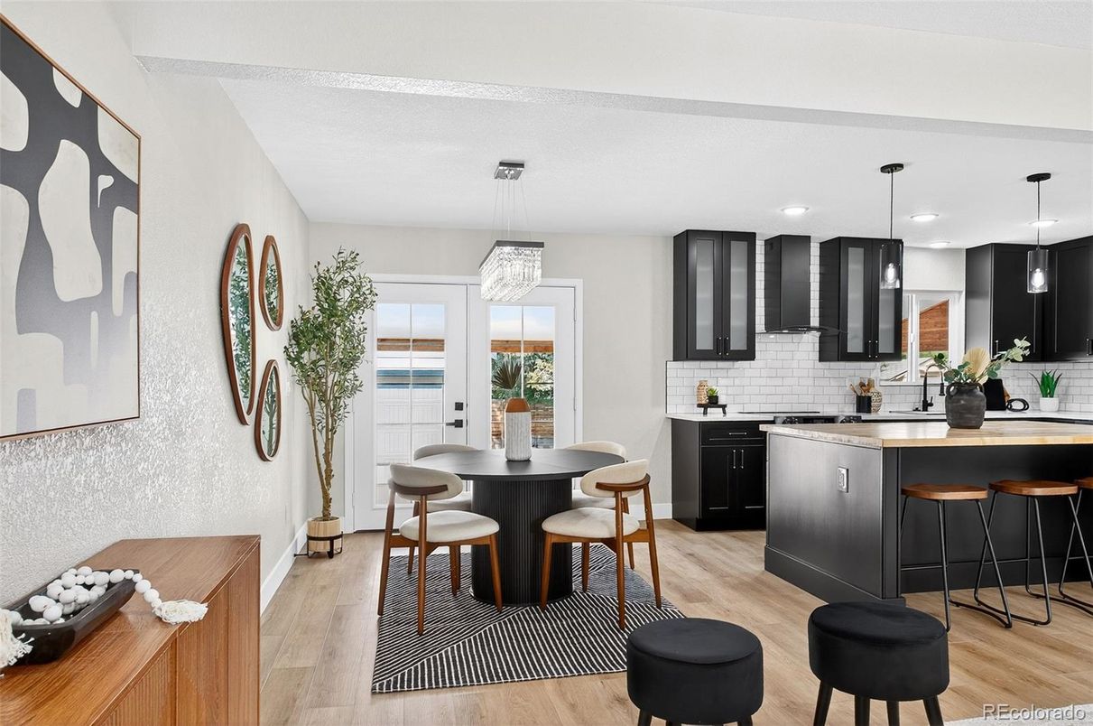 Dining room, Interior, Kitchen, Pendant Lights, Recessed Lighting, Wood Texture Flooring