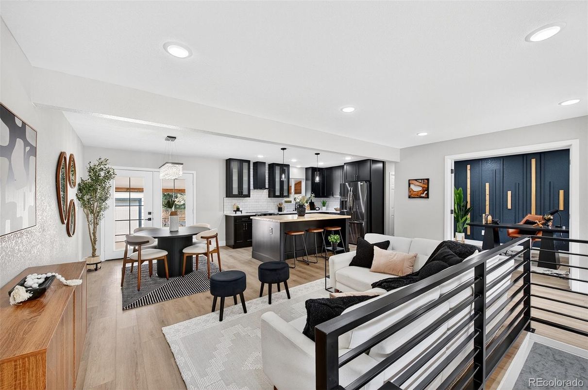 Dining room, Interior, Kitchen, Living room, Pendant Lights, Recessed Lighting, Stainless Steel Appliances, Wood Texture Flooring