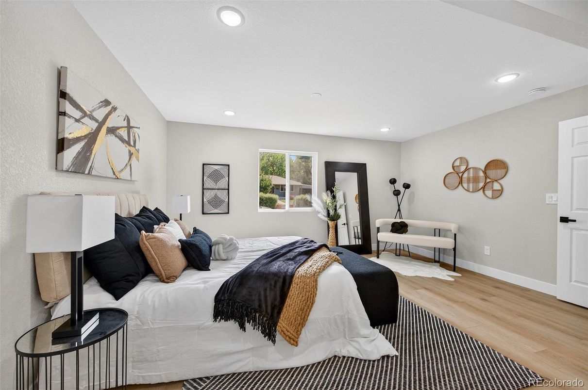 Bedroom, Interior, Recessed Lighting, Wood Texture Flooring