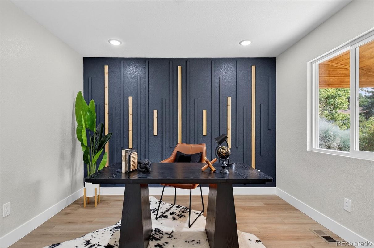 Home Office, Interior, Recessed Lighting, Wood Texture Flooring