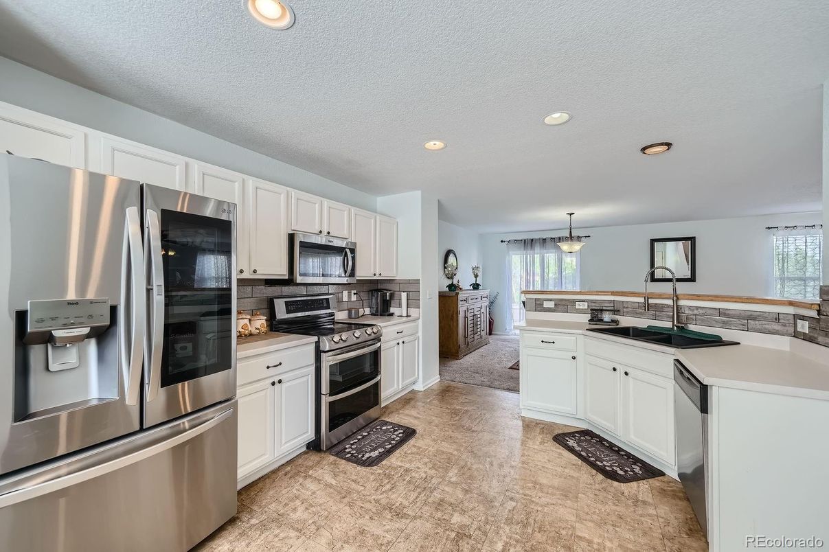 Interior, Kitchen, Pendant Lights, Recessed Lighting, Stainless Steel Appliances