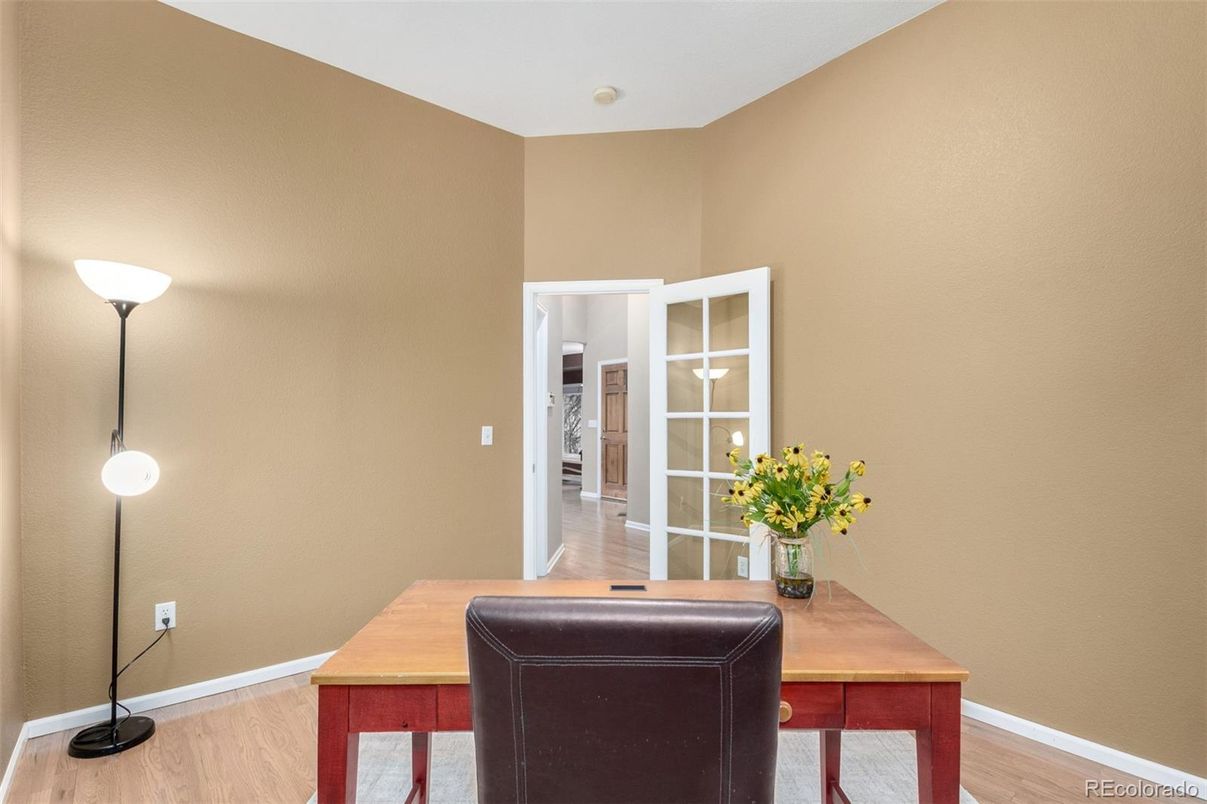 Dining room, Interior, Wood Texture Flooring