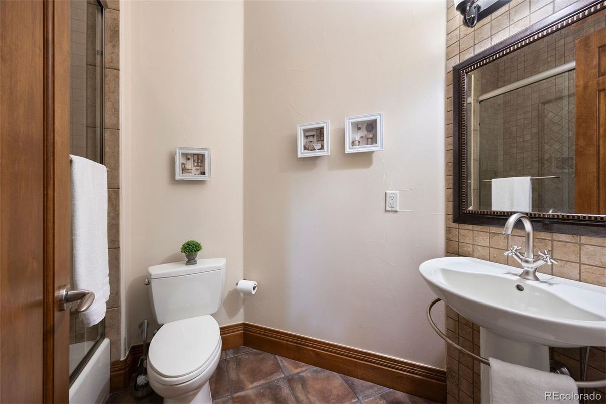Bathroom, Interior