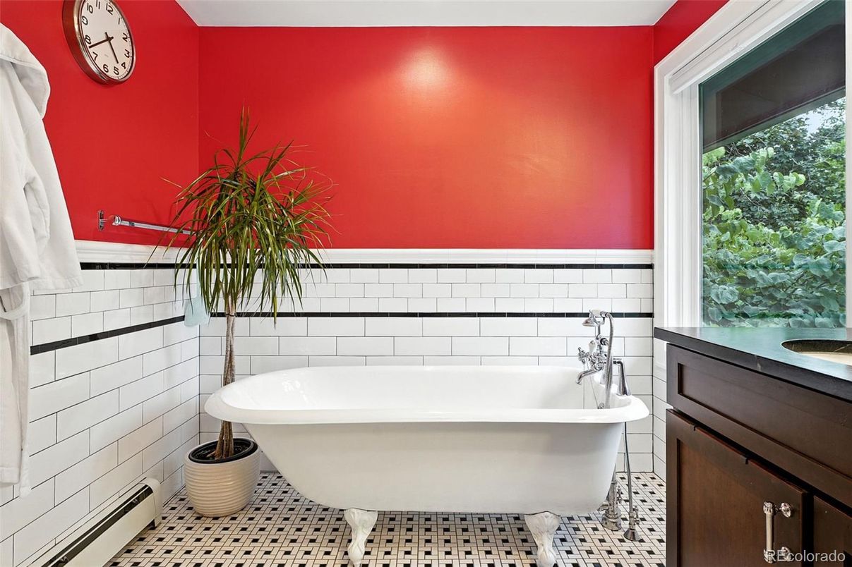 Bathroom, Free Standing Baths, Interior