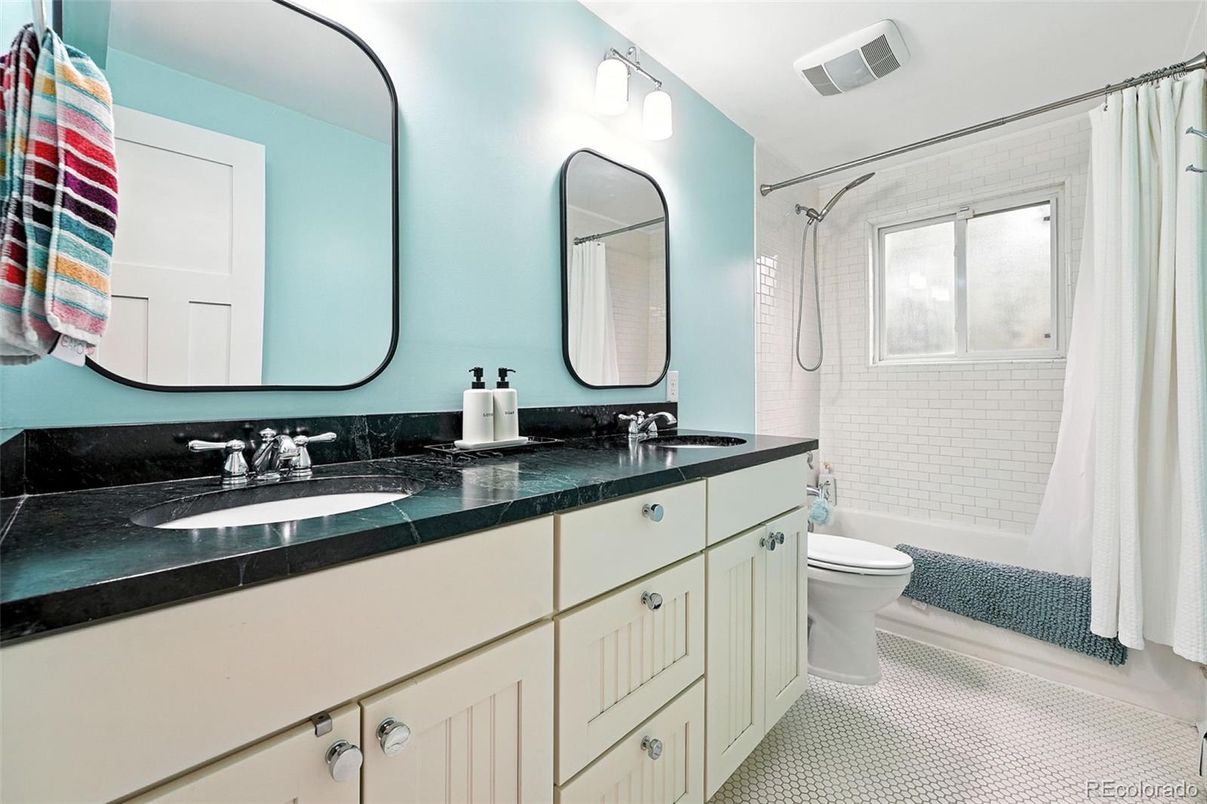 Bathroom, Dual Sink Vanities, Interior