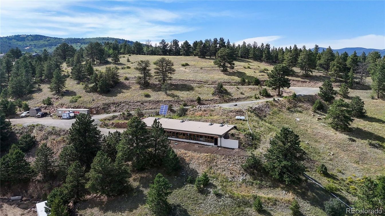 Exterior, Drone