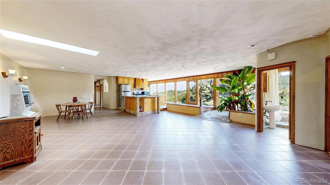 Dining room, Interior, Kitchen, Recessed Lighting