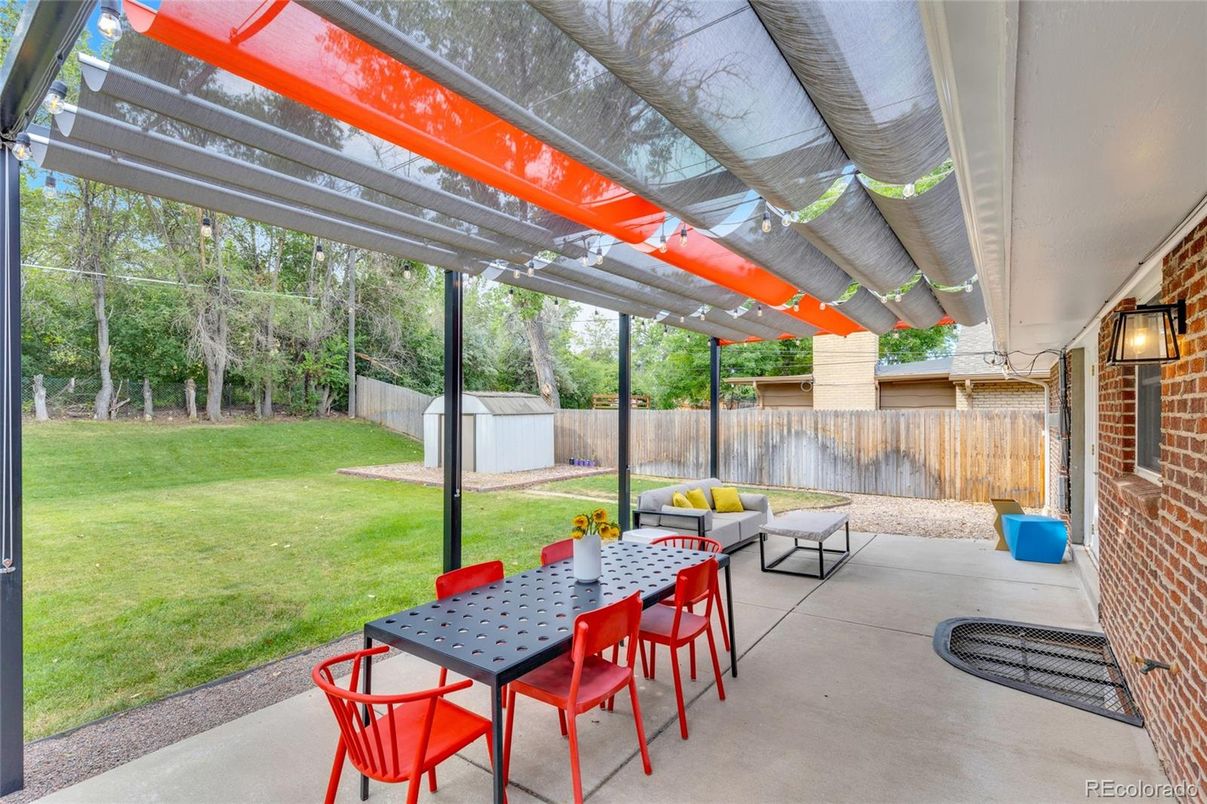 Backyard, Exterior