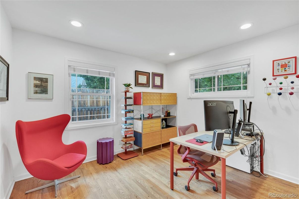 Home Office, Interior, Recessed Lighting, Wood Texture Flooring