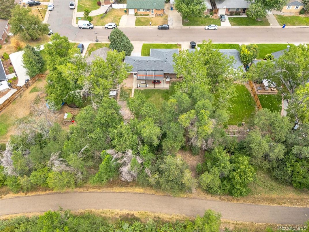 Exterior, Drone