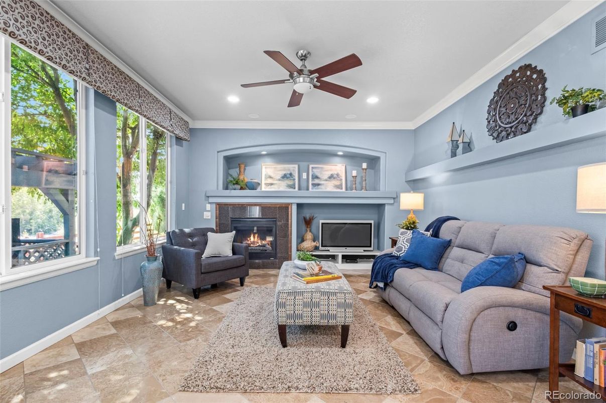 Fireplace, Interior, Living room, Recessed Lighting