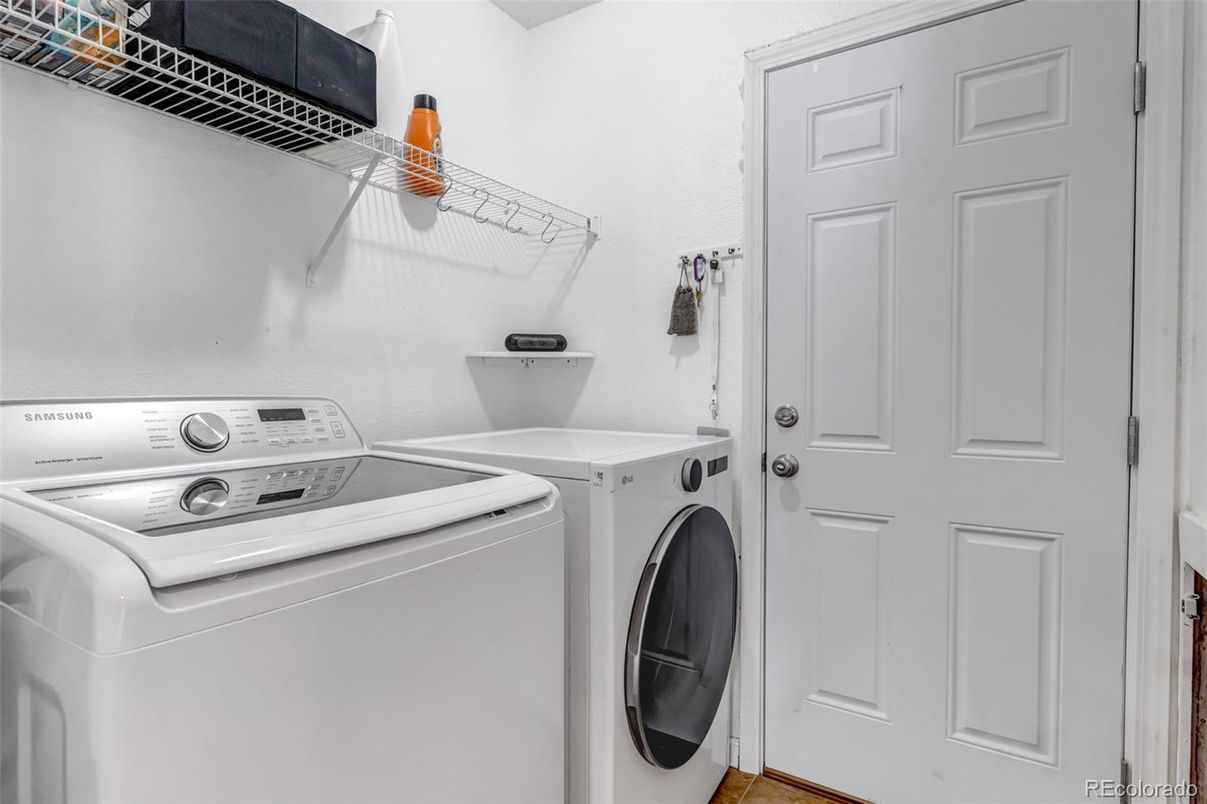 Interior, Washer