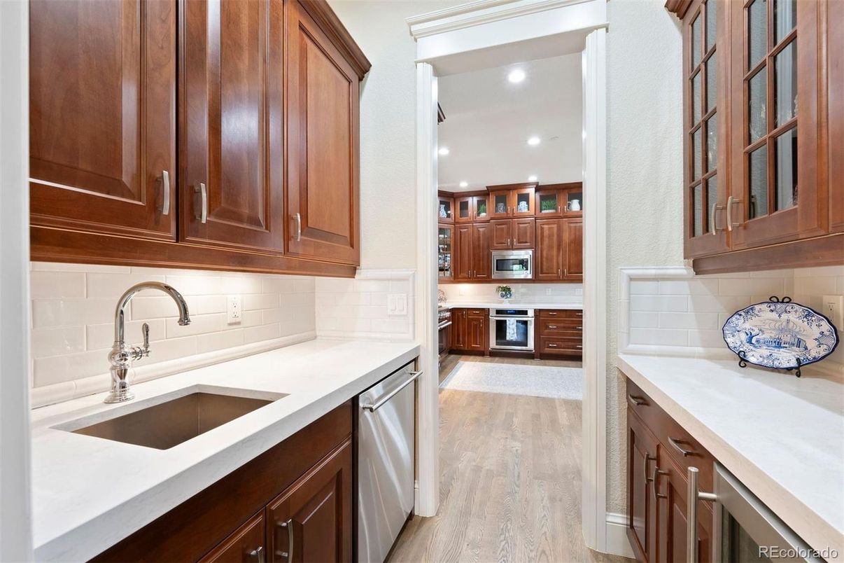 Interior, Kitchen, Recessed Lighting, Wood Texture Flooring