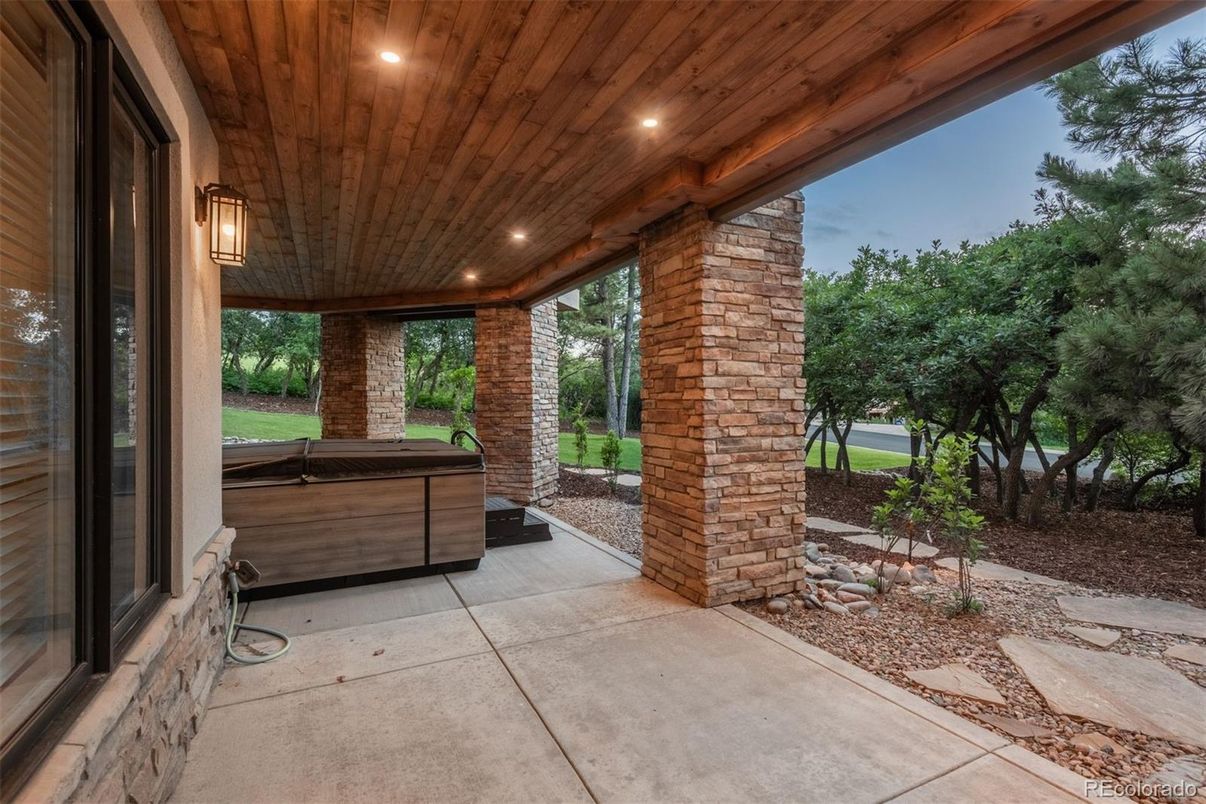 Exterior, Hot Tub